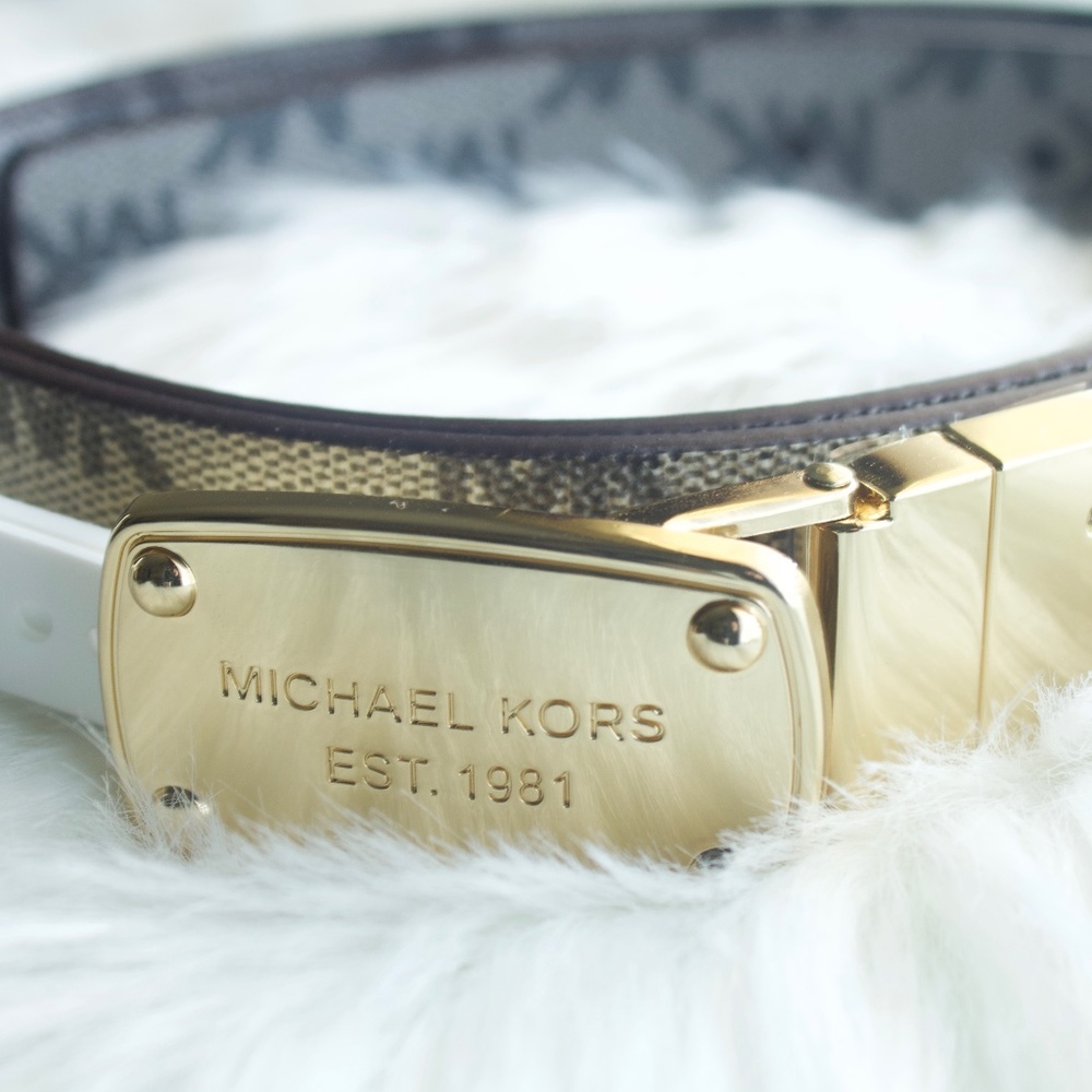 Michael Kors Logo Twist Reversible Belt